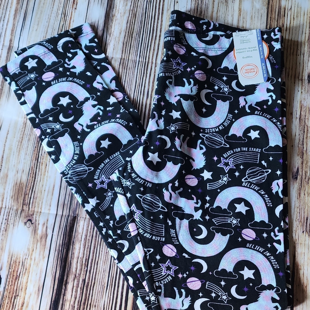 Wonder Nation girl leggings